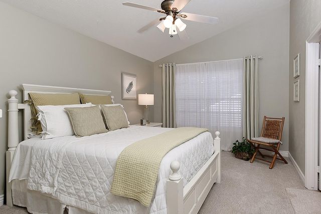 95 N Pathfinders Circle, The Woodlands, TX 77381