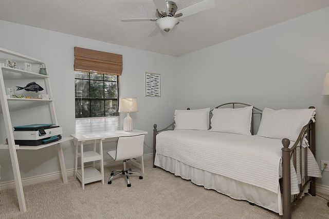 95 N Pathfinders Circle, The Woodlands, TX 77381