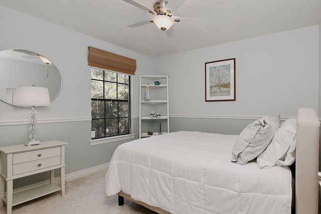 95 N Pathfinders Circle, The Woodlands, TX 77381