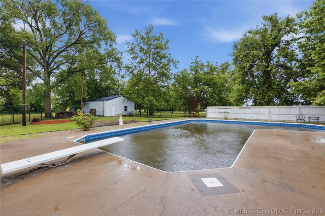 401 E Main Street, Adair, OK 74330