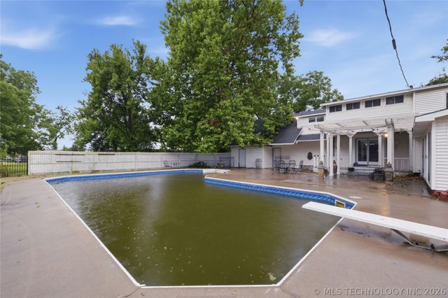 401 E Main Street, Adair, OK 74330