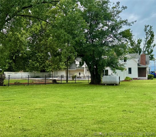 401 E Main Street, Adair, OK 74330