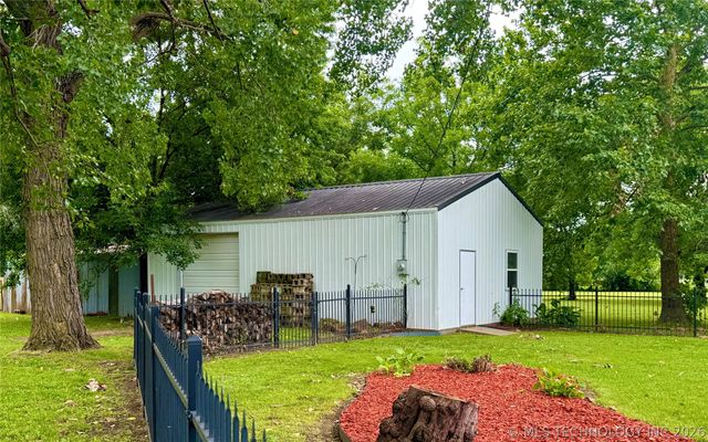 401 E Main Street, Adair, OK 74330