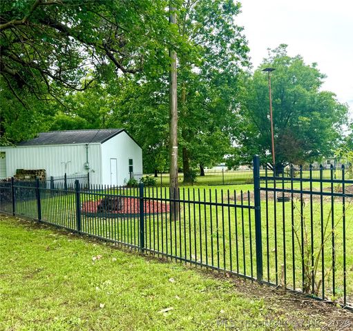 401 E Main Street, Adair, OK 74330