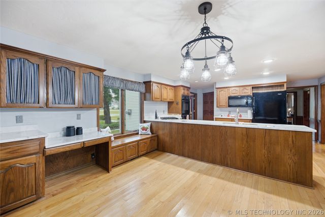 401 E Main Street, Adair, OK 74330