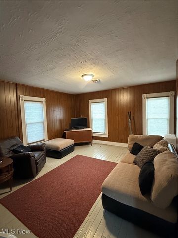 611 Riverside Drive, St Marys, WV 26170