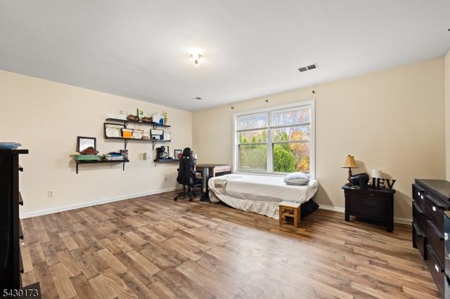 74 Wildwood Ave, Edison Twp., NJ 08837
