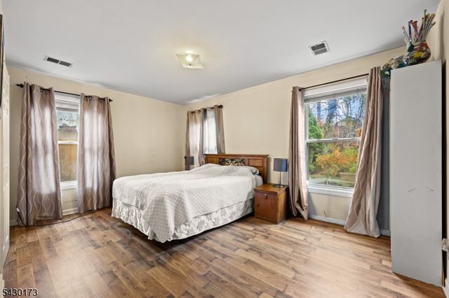 74 Wildwood Ave, Edison Twp., NJ 08837