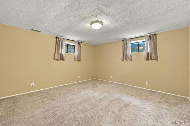 8435 Louwen Drive, Clayton, MO 63124