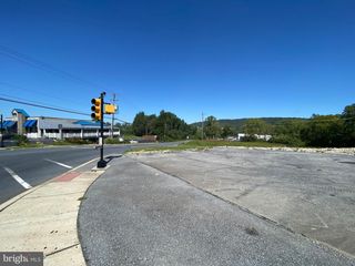 1668 N READING ROAD, Stevens, PA 17578