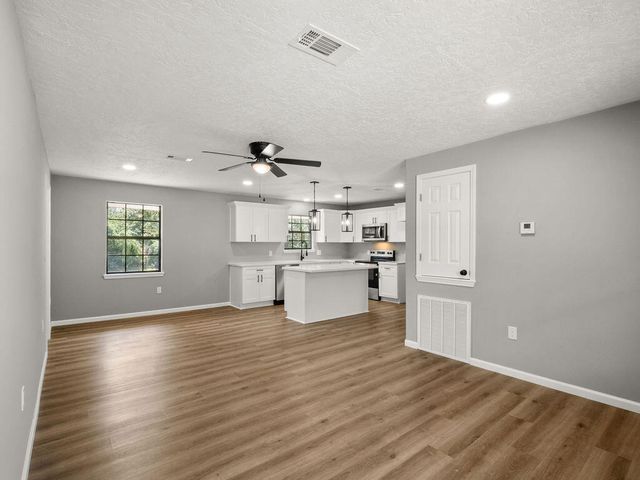 904 Cook Dr, Deridder, LA 70634