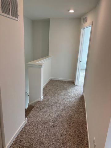 369 Summit Circle, Lombard, IL 60148