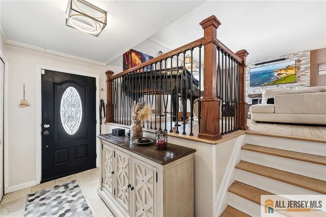 15 New Dover Avenue, Colonia, NJ 07067