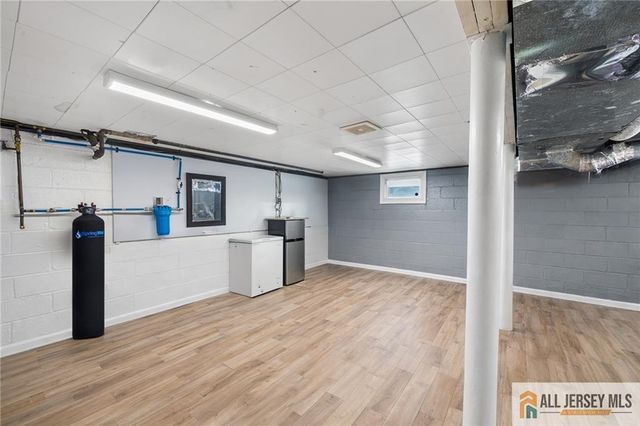 15 New Dover Avenue, Colonia, NJ 07067