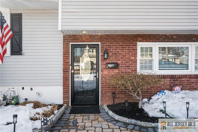 15 New Dover Avenue, Colonia, NJ 07067