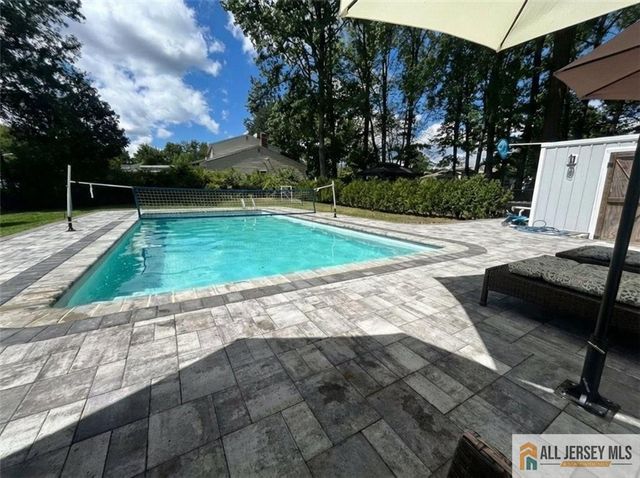 15 New Dover Avenue, Colonia, NJ 07067