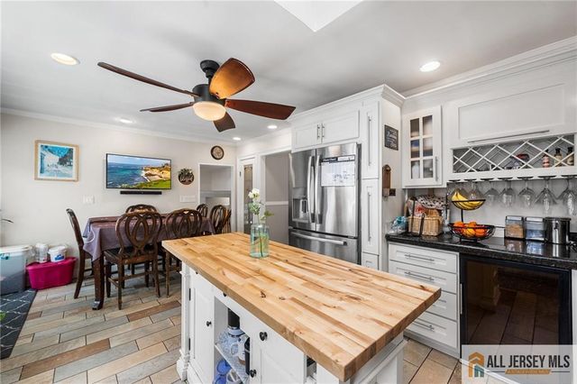 15 New Dover Avenue, Colonia, NJ 07067