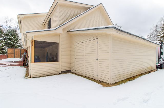 322 Farmer Drive, St. Johnsbury, VT 05819