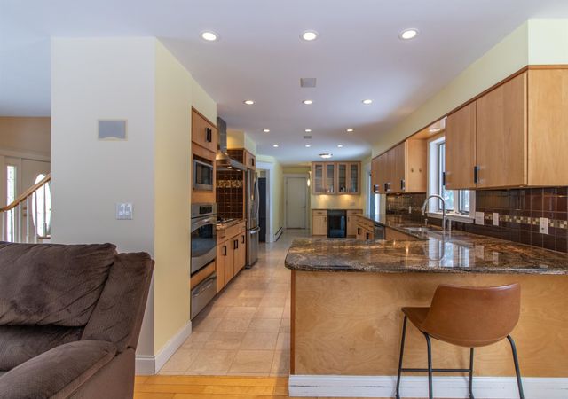 322 Farmer Drive, St. Johnsbury, VT 05819