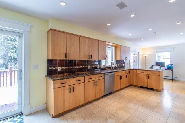 322 Farmer Drive, St. Johnsbury, VT 05819