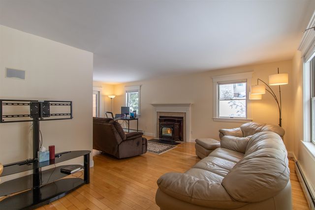 322 Farmer Drive, St. Johnsbury, VT 05819