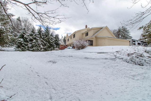 322 Farmer Drive, St. Johnsbury, VT 05819
