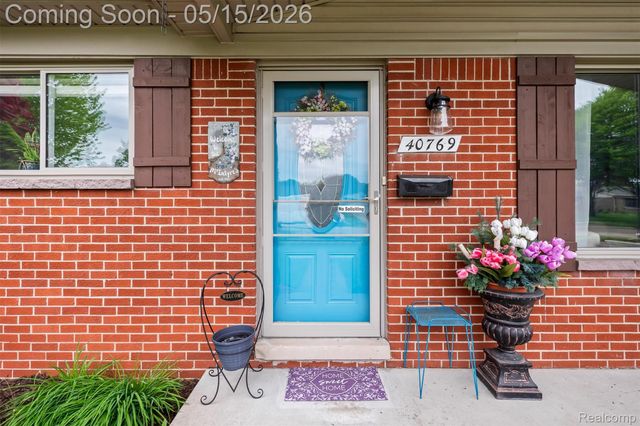 40769 Flagstaff Drive, Sterling Heights, MI 48313