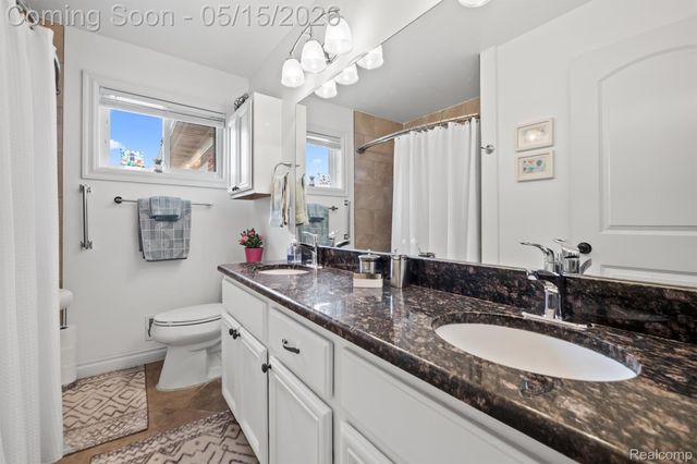 40769 Flagstaff Drive, Sterling Heights, MI 48313