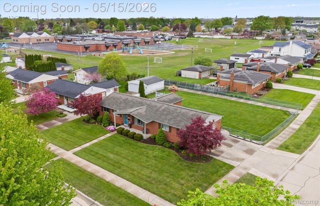 40769 Flagstaff Drive, Sterling Heights, MI 48313
