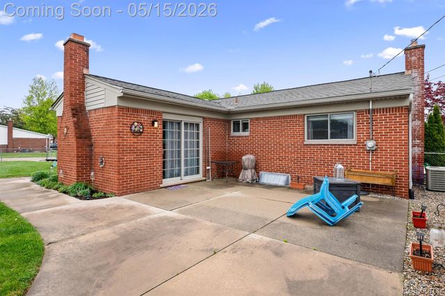 40769 Flagstaff Drive, Sterling Heights, MI 48313