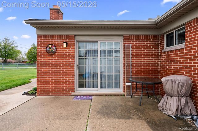 40769 Flagstaff Drive, Sterling Heights, MI 48313