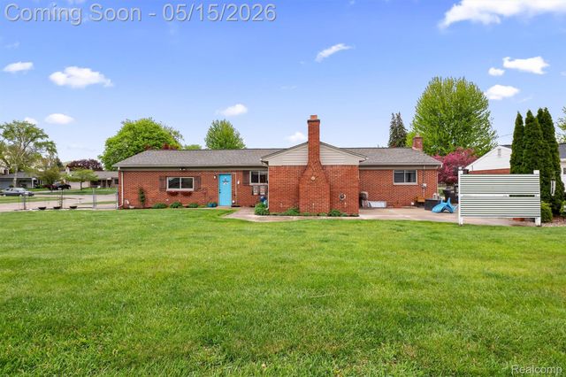 40769 Flagstaff Drive, Sterling Heights, MI 48313