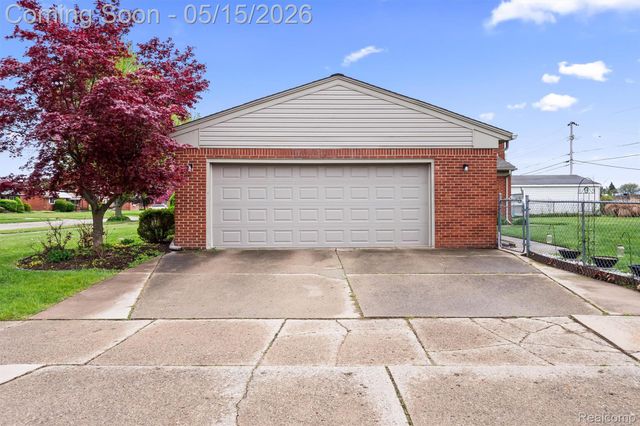 40769 Flagstaff Drive, Sterling Heights, MI 48313