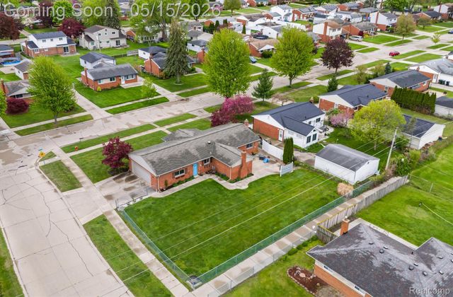 40769 Flagstaff Drive, Sterling Heights, MI 48313