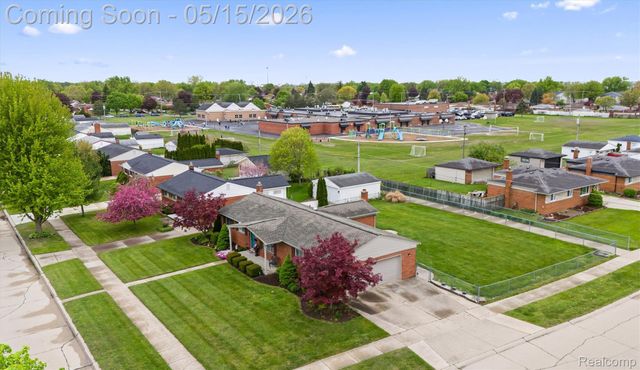 40769 Flagstaff Drive, Sterling Heights, MI 48313