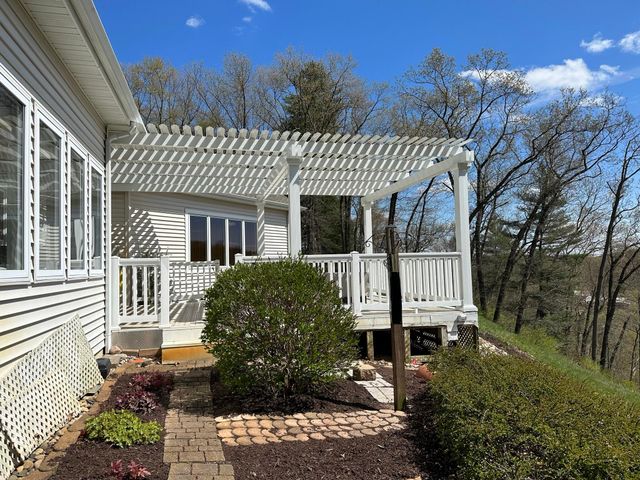 13927 Carter Lake Street, Jones, MI 49061