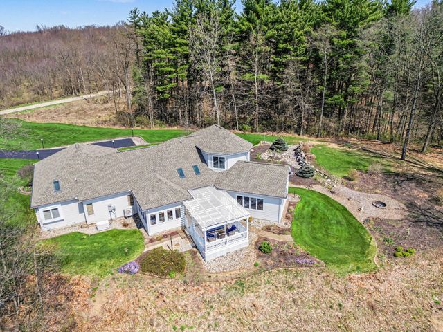 13927 Carter Lake Street, Jones, MI 49061