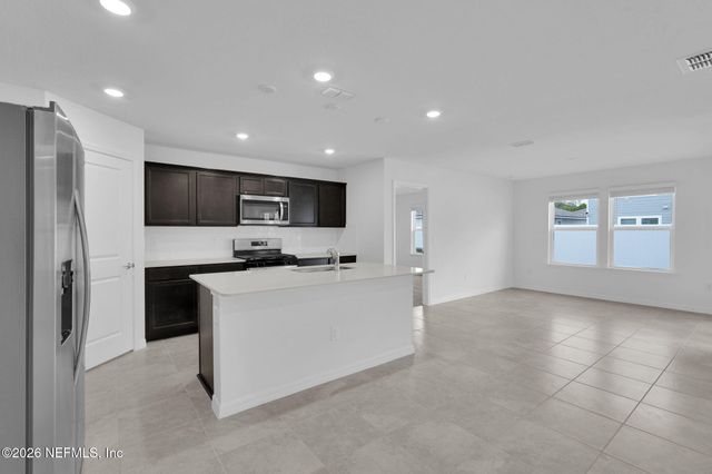 7046 SANDPERCH Street, Jacksonville, FL 32244