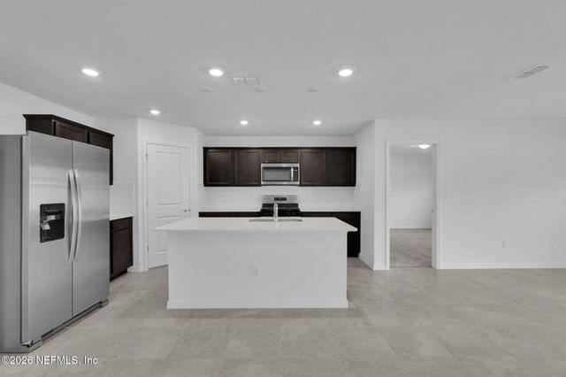 7046 SANDPERCH Street, Jacksonville, FL 32244