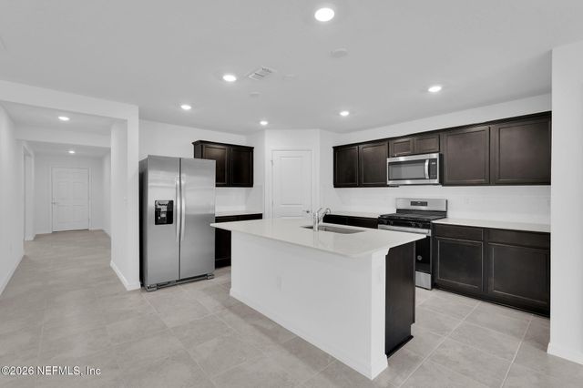 7046 SANDPERCH Street, Jacksonville, FL 32244