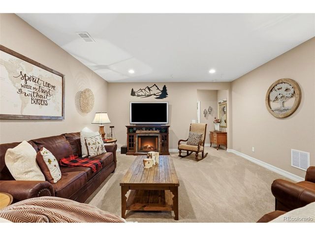 6604 Leilani Ln, Castle Rock, CO 80108