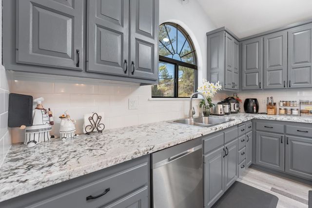 8170 Grizzly Flat Rd, Somerset, CA 95684