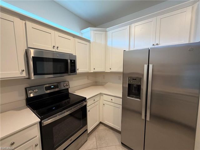 9077 Leatherwood LOOP, Lehigh Acres, FL 33936