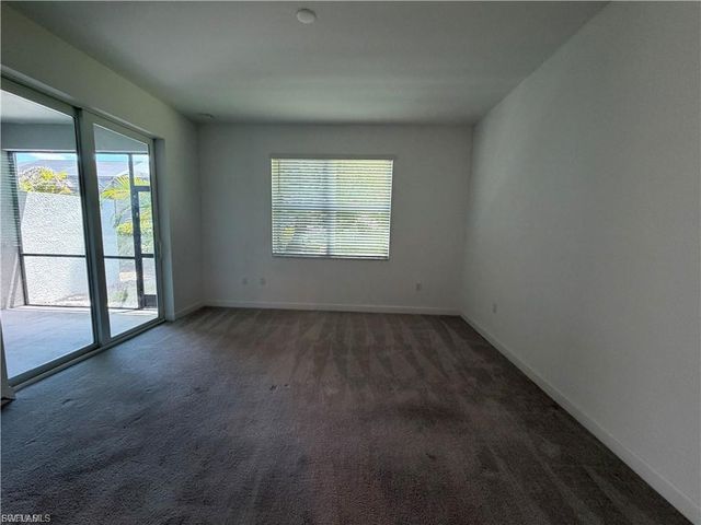 9077 Leatherwood LOOP, Lehigh Acres, FL 33936