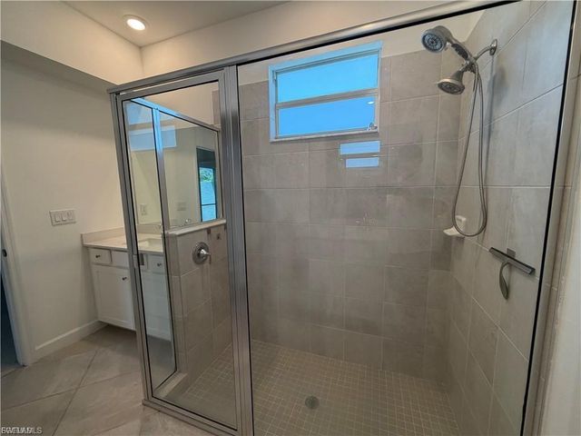 9077 Leatherwood LOOP, Lehigh Acres, FL 33936