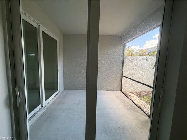 9077 Leatherwood LOOP, Lehigh Acres, FL 33936