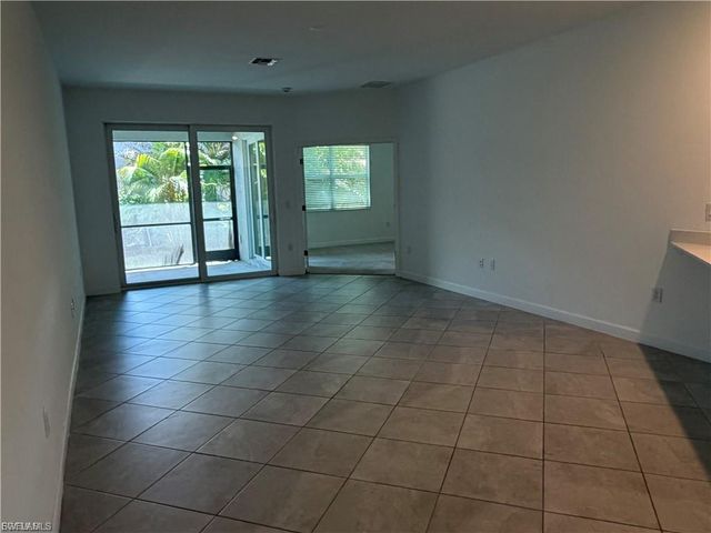 9077 Leatherwood LOOP, Lehigh Acres, FL 33936