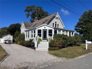 41 8th Avenue, Warwick, RI 02886
