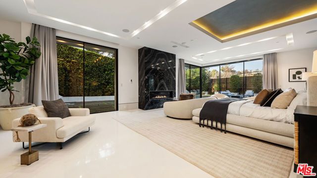 17335 Tramonto Drive, Pacific Palisades (los Angeles), CA 90272