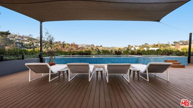 17335 Tramonto Drive, Pacific Palisades (los Angeles), CA 90272